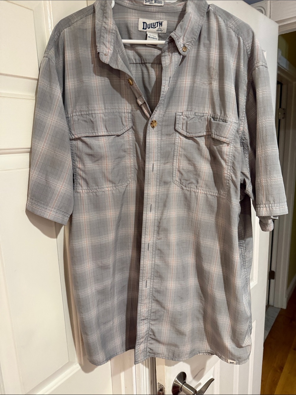 Duluth Trading Co Light Gray Plaid Short-Sleeve Button-Up